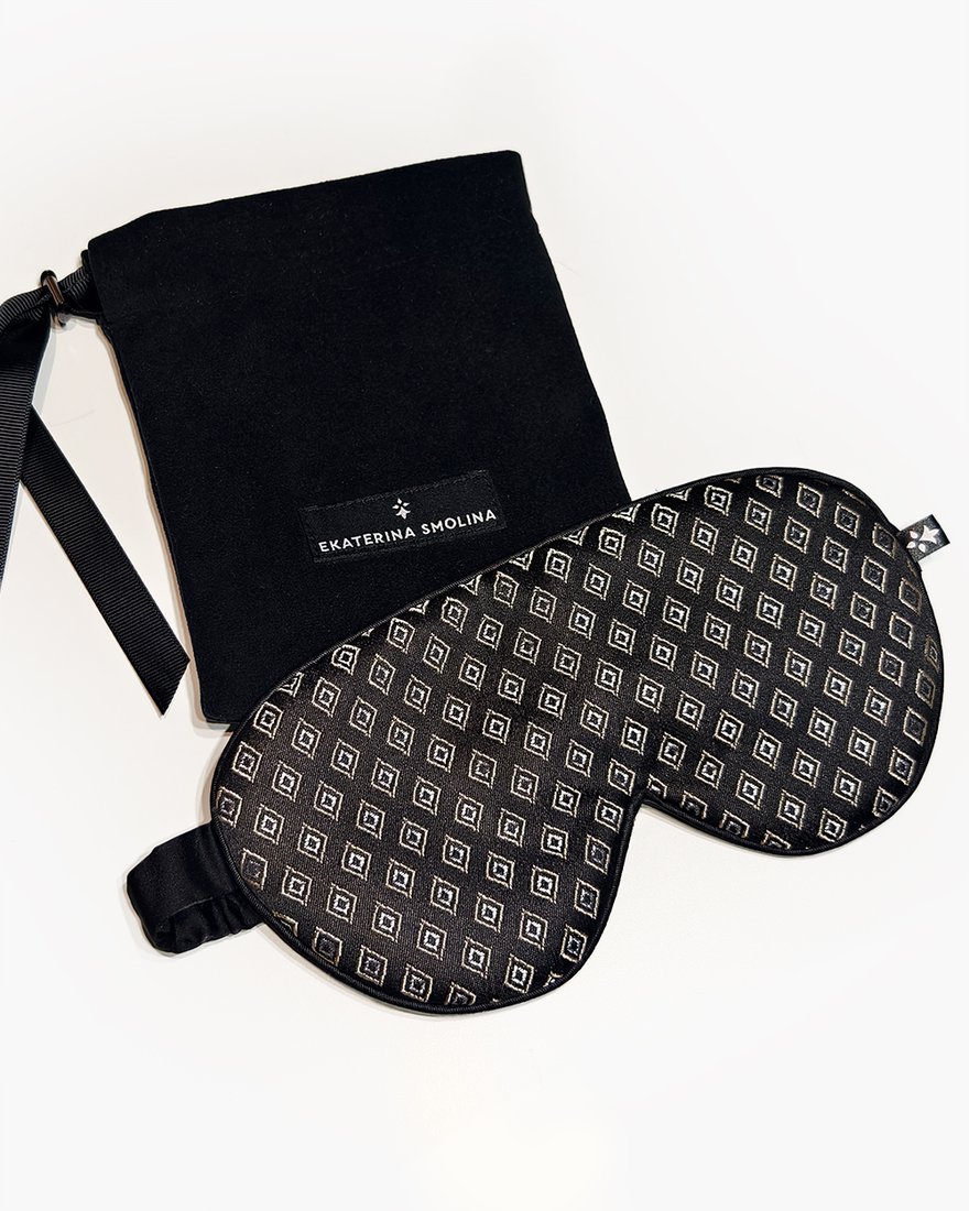 Маска для сна из жаккардовой ткани черная ромбы www.EkaterinaSmolina.ru