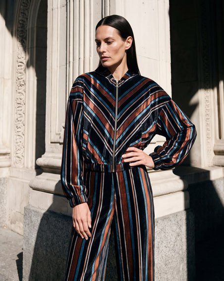 Бомбер из итальянского бархата