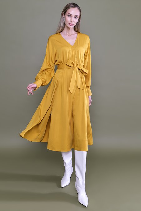 Платье базовое желтого цвета со спущенным рукавом