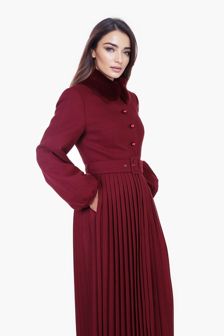 Пальто с пышными рукавами и юбкой плиссе, брусничного цвета