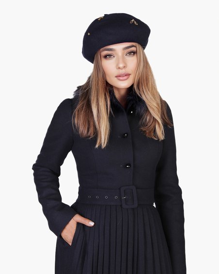 Берет со стразами пчелы в темно-синем цвете