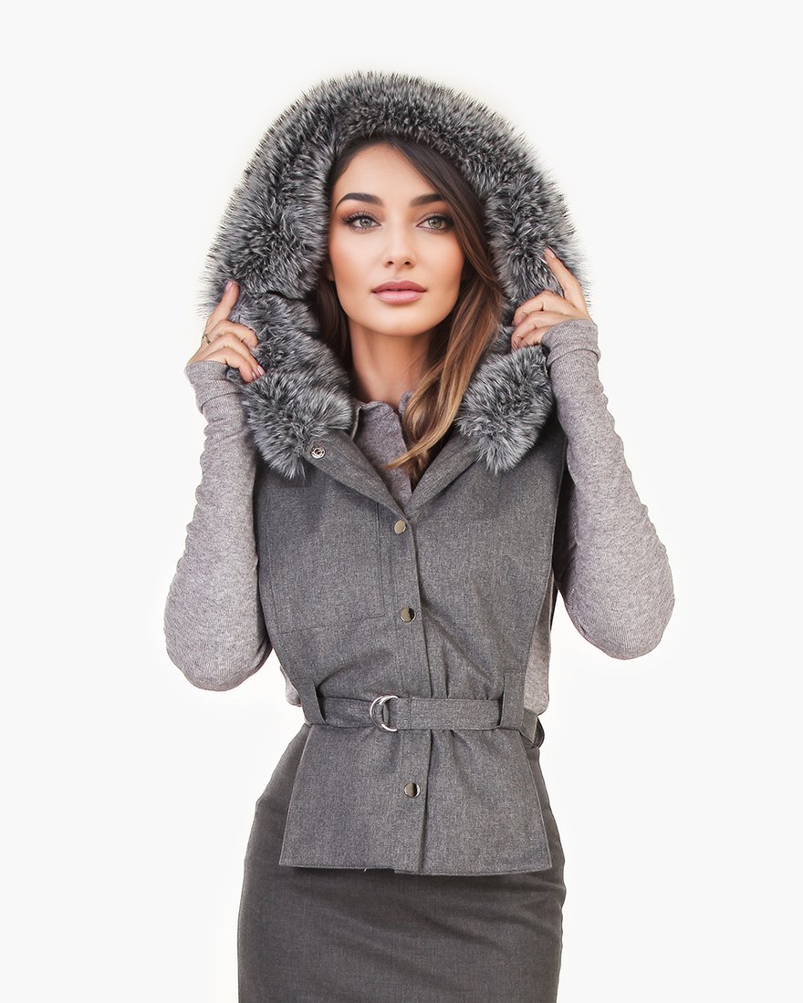 Жилет-манишка с капюшоном www.EkaterinaSmolina.ru