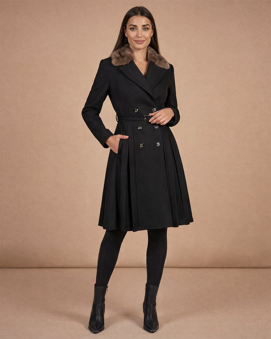 Пальто с юбкой-плиссе и меховым воротником, цвет глубокий черный www.EkaterinaSmolina.ru