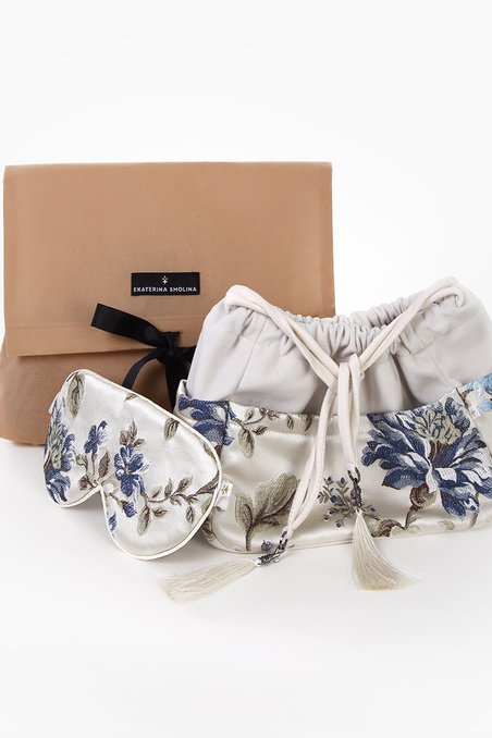 Набор из органайзера и маски для сна, жемчужно-кремовый с синими цветами