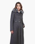 Пальто с юбкой-плиссе дымчатого цвета