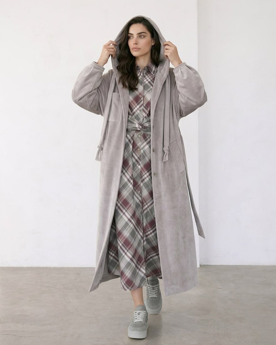 Пальто из бархата с капюшоном, цвет «Серый жемчуг» www.EkaterinaSmolina.ru