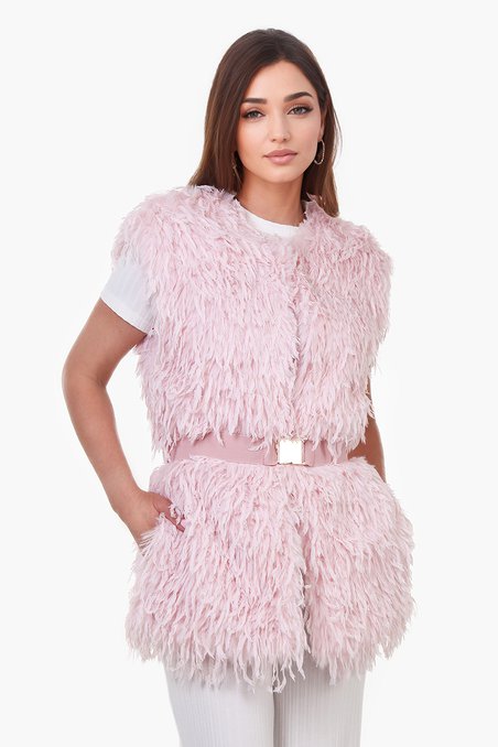 Жилет из эко-перьев в цвете розовой пудры
