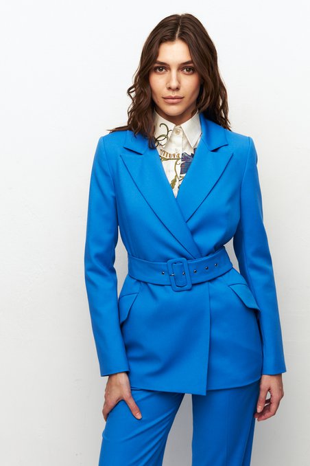 Жакет светло-голубого цвета из костюмной ткани