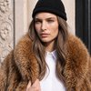 Шапка с трикотажной резинкой черного цвета