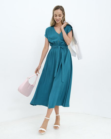Платье базовое оливкового цвета в стиле casual