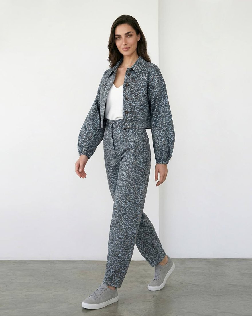 Бомбер джинсовый в принт «Леопард» www.EkaterinaSmolina.ru