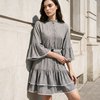 Платье серое в мелкий цветок с белый кружевом