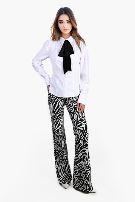 Приталенная рубашка с бархатным бантом, белая