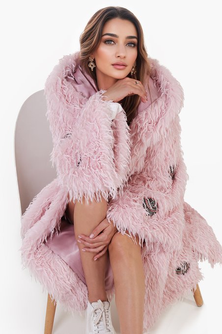 Бохо шуба из эко-меха с аппликациями, цвета пудровой розы