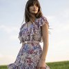 Платье-сарафан макси с воланами нежно розового цвета в цветочный принт