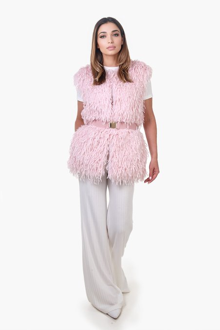 Жилет из эко-перьев в цвете розовой пудры