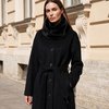Пальто длины макси приталенное с меховым снудом, черное