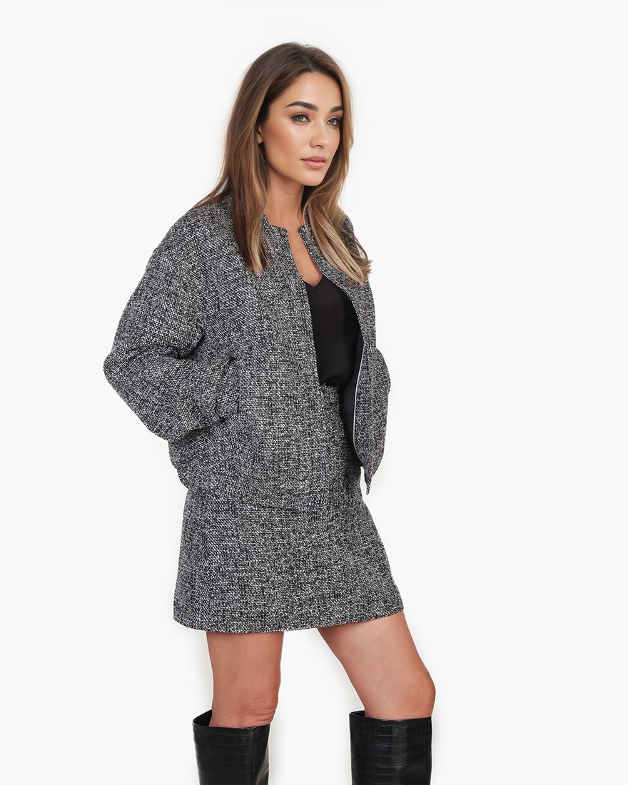 Бомбер из твида, цвета мерцающего серебра www.EkaterinaSmolina.ru