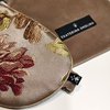 Маска для сна из жаккардовой ткани бежевая с цветами