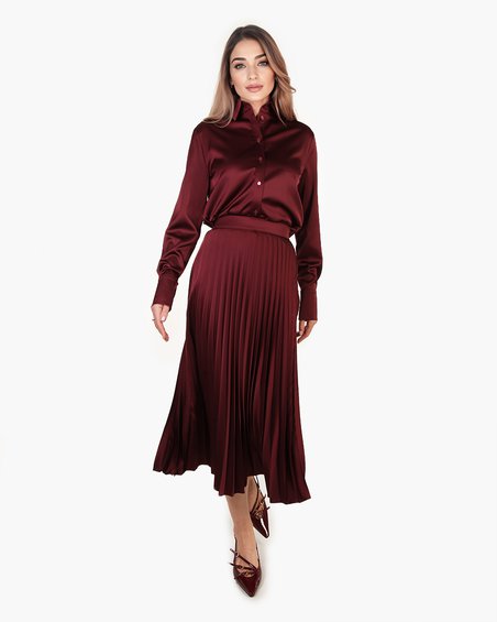 Блуза из атласной ткани, цвета бургунди