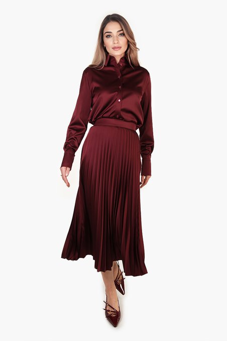 Блуза из атласной ткани, цвета бургунди