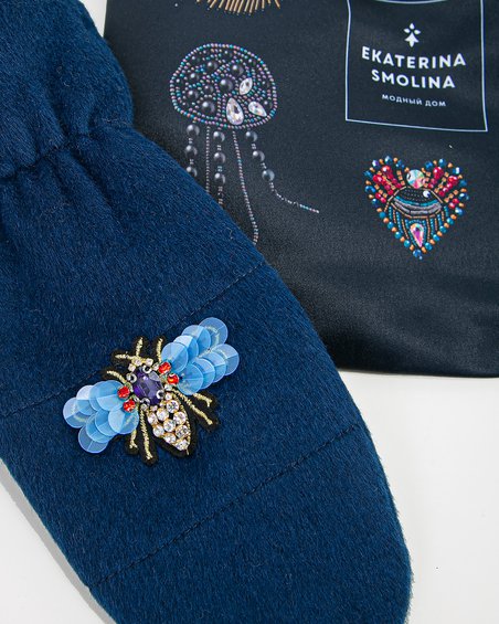 Варежки с декором «Пчелы», сапфировые