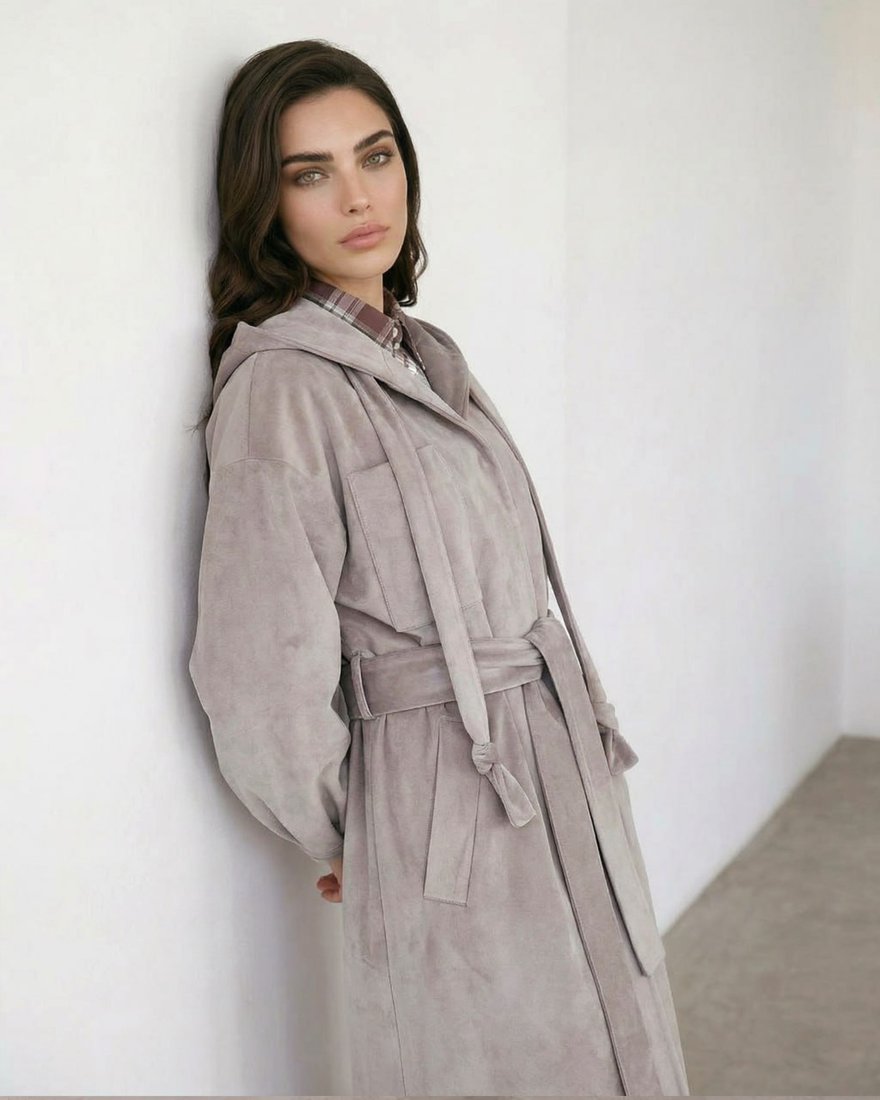 Пальто из бархата с капюшоном, цвет «Серый жемчуг» www.EkaterinaSmolina.ru