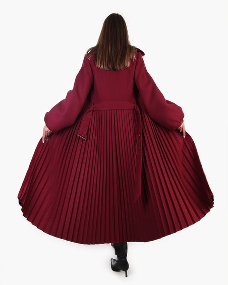 Пальто с пышными рукавами и юбкой плиссе, брусничного цвета