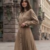 Тренч-гофре цвета карамель с патами и ремнем на пряжке и с вышивкой