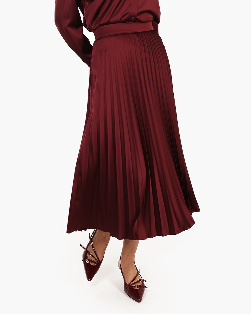 Юбка-гофре из атласной ткани, цвета бургунди www.EkaterinaSmolina.ru