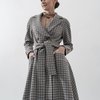 Пальто в гусиную лапку с расклешенной юбкой