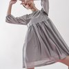 Платье серебряного цвета с воланами