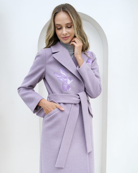 Пальто классическое фиолетового цвета прямого силуэта