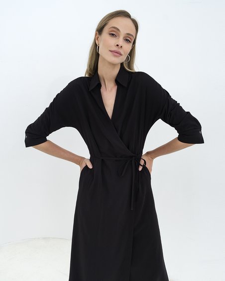 Платье базовое темного цвета из вискозной ткани