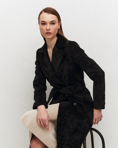 Пальто двубортное черного цвета в готическом стиле