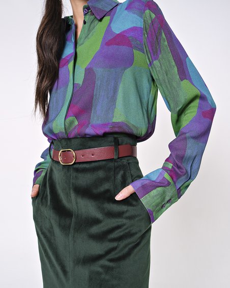 Блуза василькового цвета с манжетами