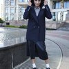Пальто-жакет темно-синего цвета с капюшоном