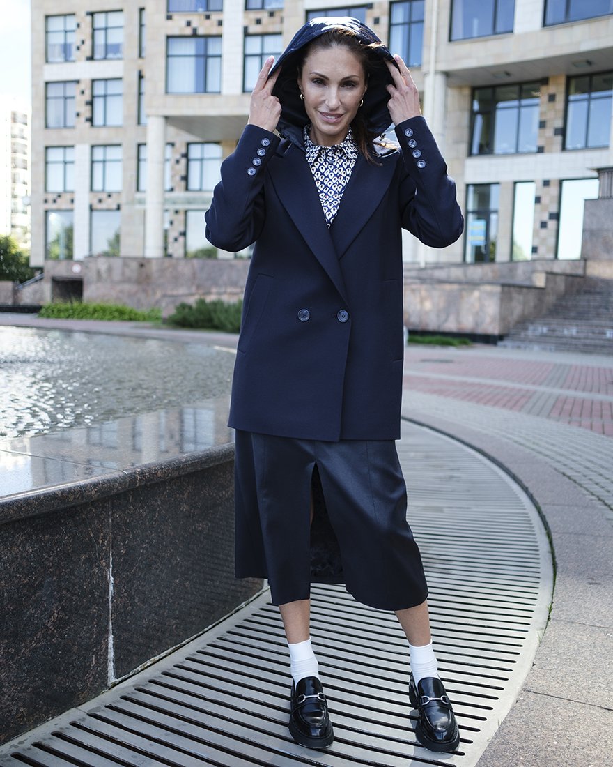 Пальто-жакет темно-синего цвета с капюшоном www.EkaterinaSmolina.ru