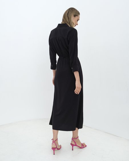 Платье базовое темного цвета из вискозной ткани