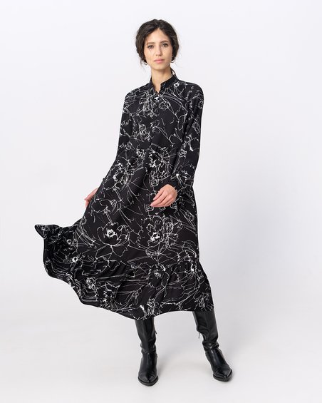 Платье базовое темного цвета в стиле оверсайз