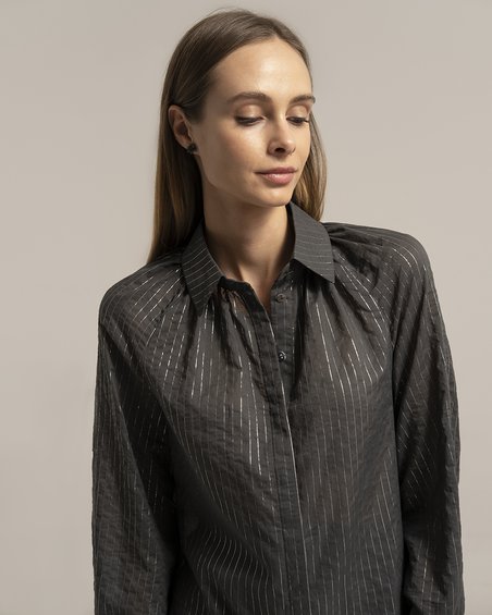 Блуза с отложным воротником дымчато-серого цвета