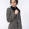 Пальто в клетку-букле со съемным меховым воротничком