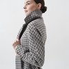 Пальто в гусиную лапку с расклешенной юбкой