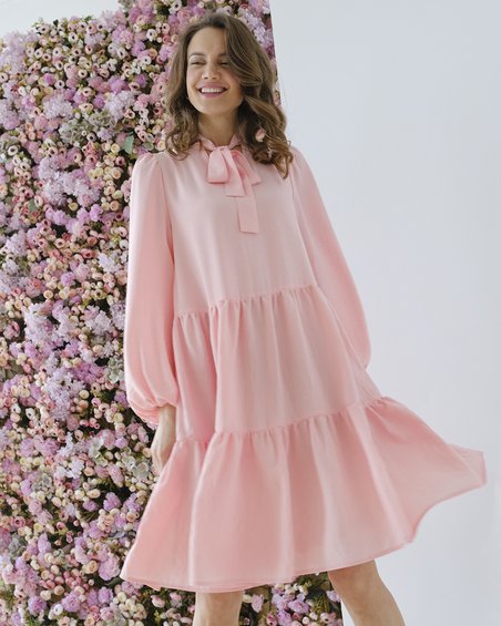 Платье ярусное с воланами розового цвета