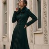 Пальто с юбкой-плиссе цвета мирта