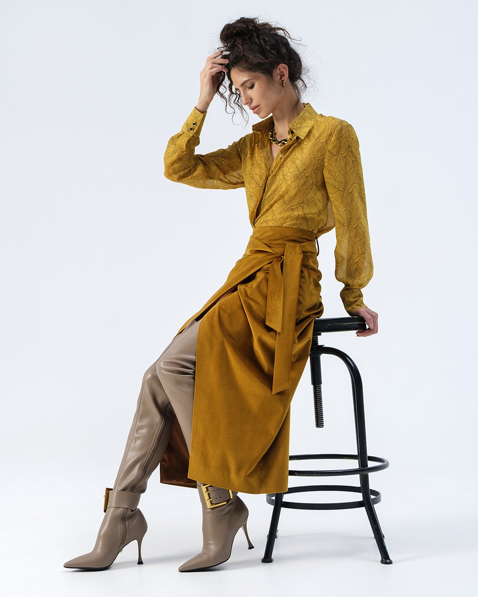 Юбка на запах из искусственного велюра. Модный дом Ekaterina Smolina