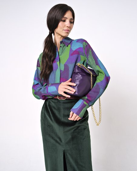 Блуза классическая василькового цвета на матовых пуговицах