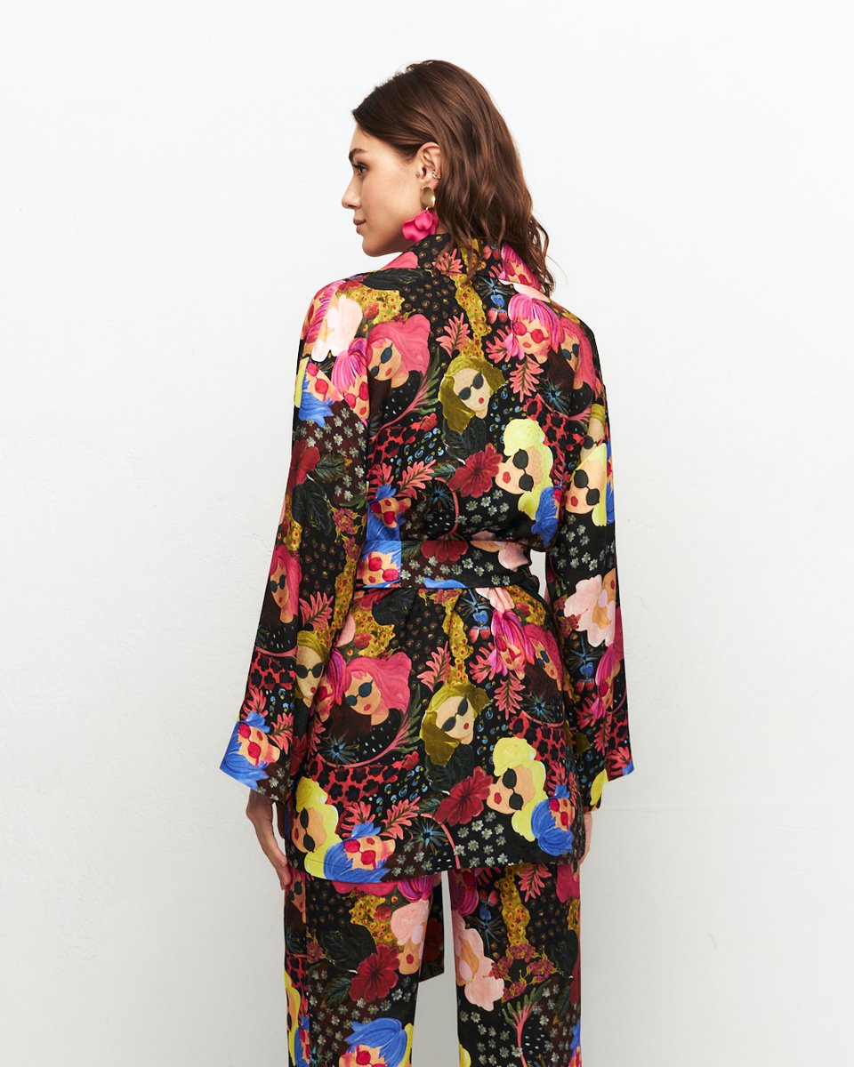 Комплект из кимоно и брюк,  принт "Лица и цветы"