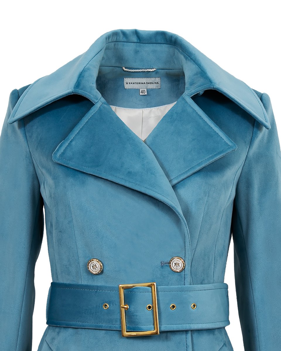 Пальто-тренч из водоотталкивающего бархата, цвет голубой.