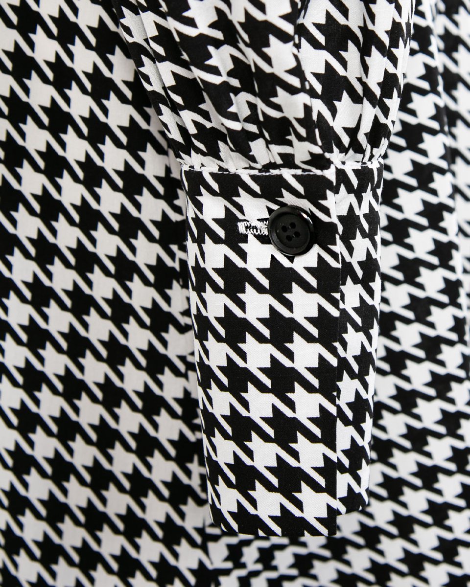 Платье с юбкой годе белое в черную гусиную лапку